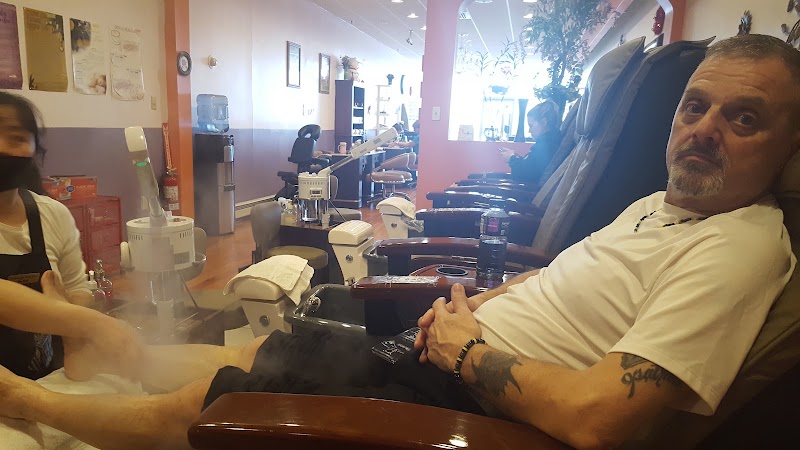 Park Younhwa, nail salon in Waterford, CT, photo 1 of 6